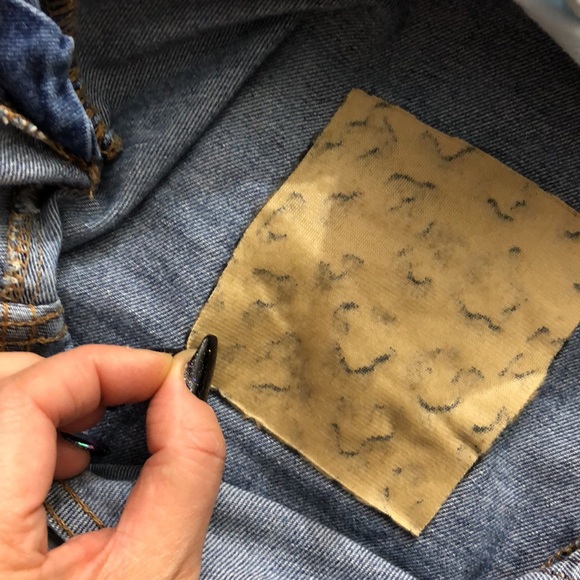 BDG jeans. Absolutely gorgeous and comfortable. Size 30 W. measurements on pics - Picture 15 of 17